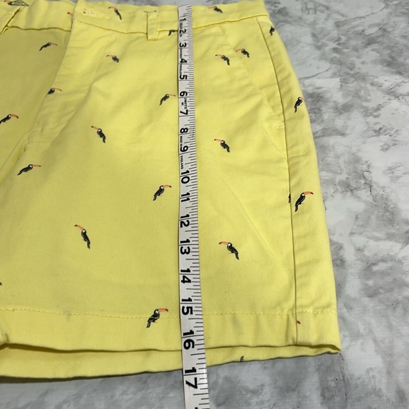 ST. JOHNSBAY MENS CASUAL SHORTS YELLOW TOUCAN PRINT Sz 32 - Picture 4 of 10